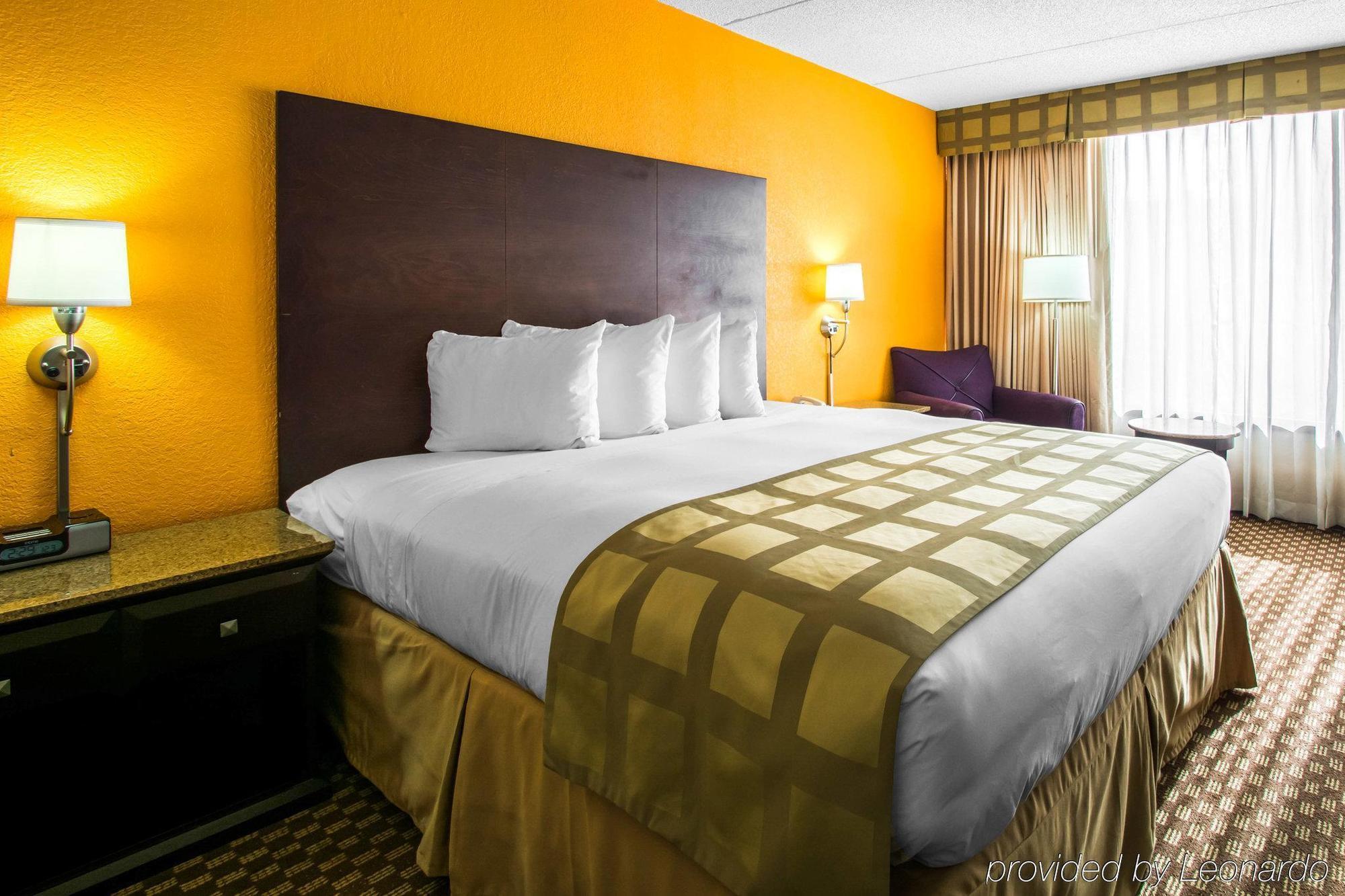 Quality Inn & Suites Tallahassee Bagian luar foto
