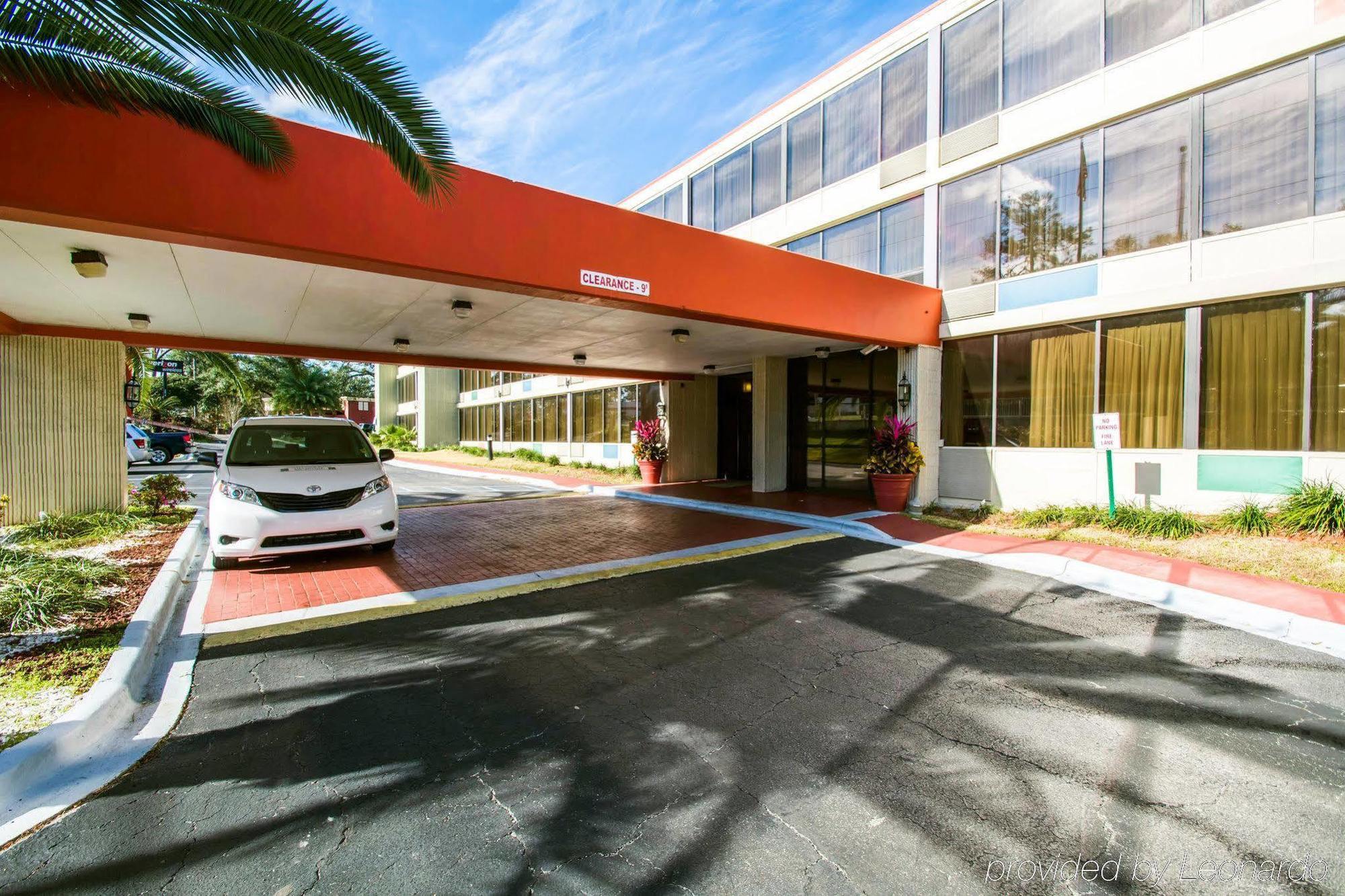Quality Inn & Suites Tallahassee Bagian luar foto